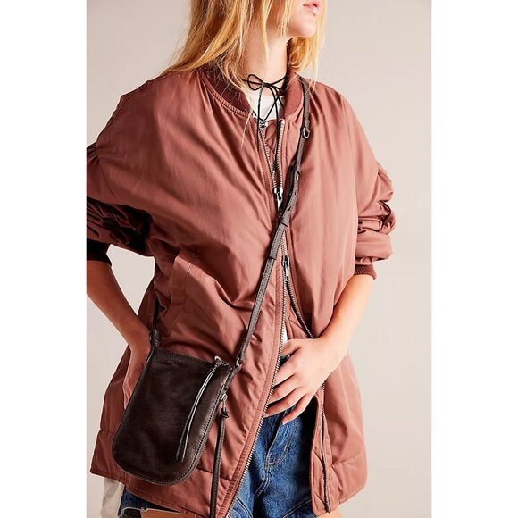 🎉LAST CHANCE🎉 FREE PEOPLE We The Free Wyatt Crossbody / Black Ink - Picture 7 of 11